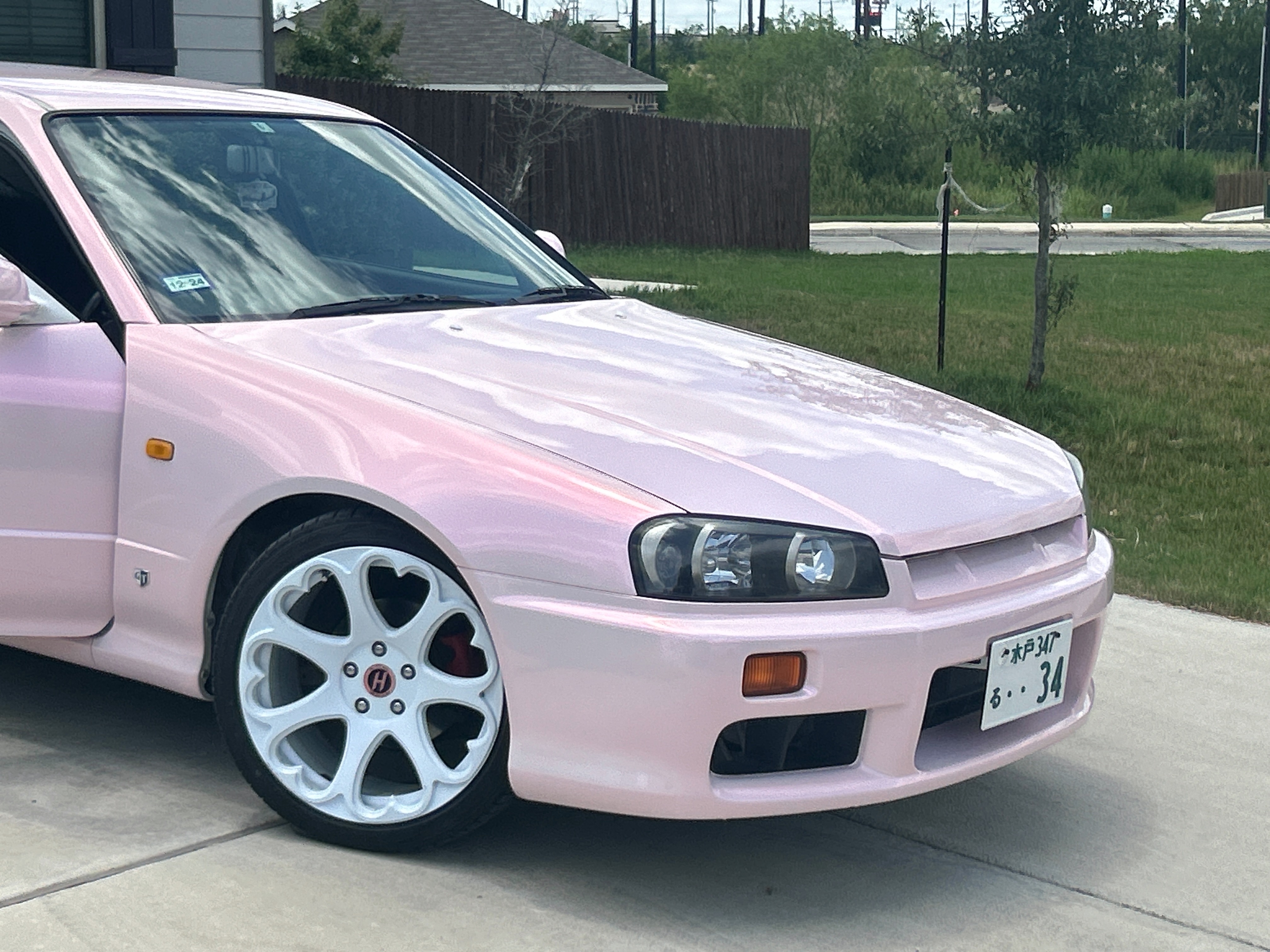 Skyline GT-R Pearl Pink